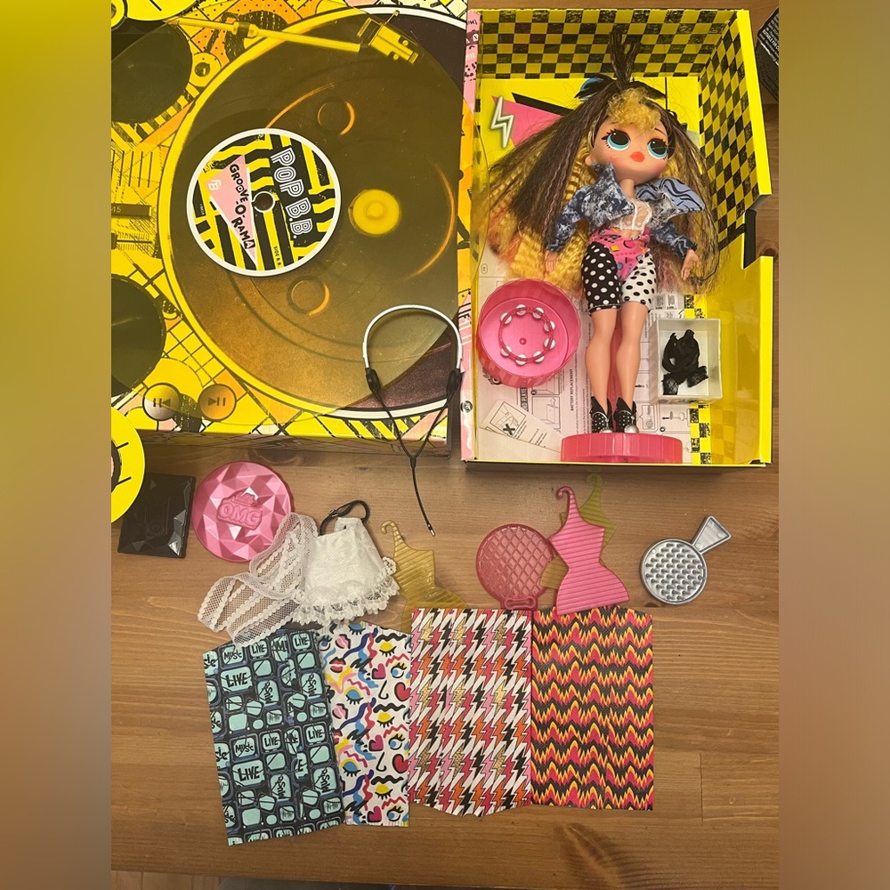 O.M.G. LOL POP B.B. doll and Accessories in box